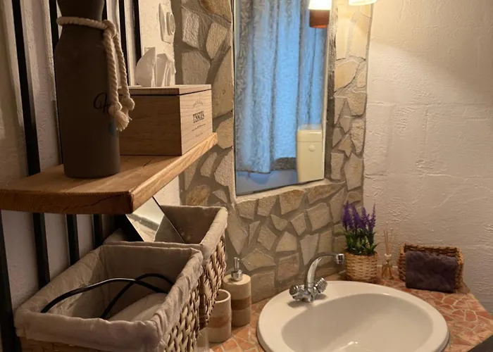 Wellness Soba Skriti Raj בית הארחה בנובצי